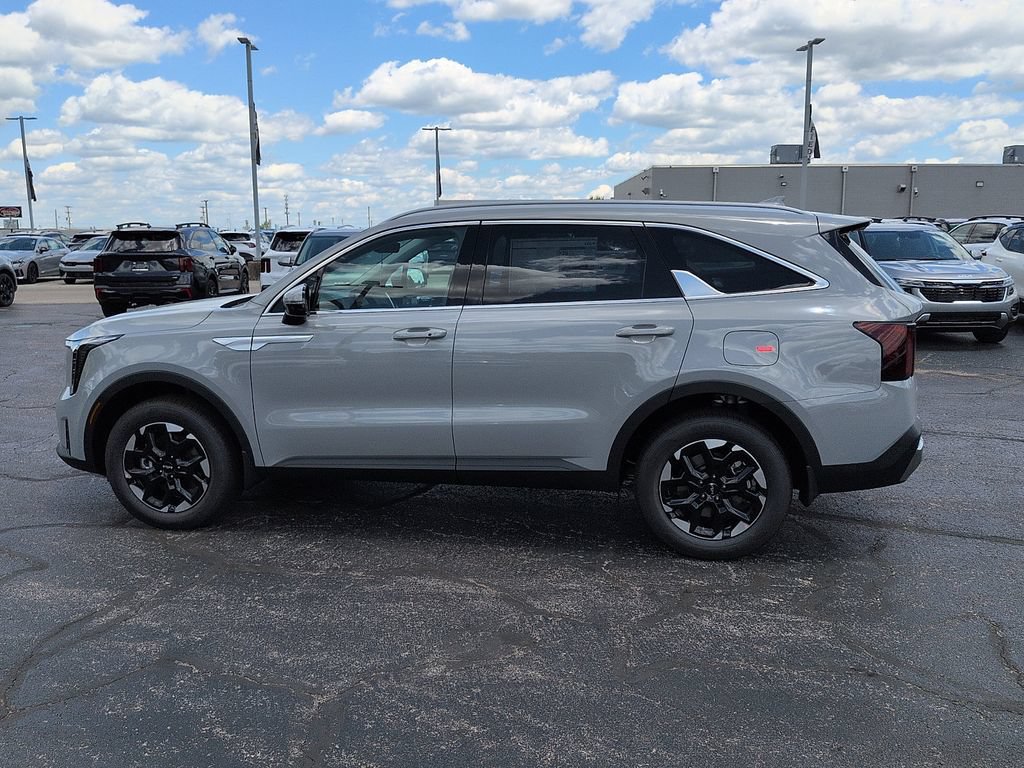New 2026 Kia Sorento S FWD image 4