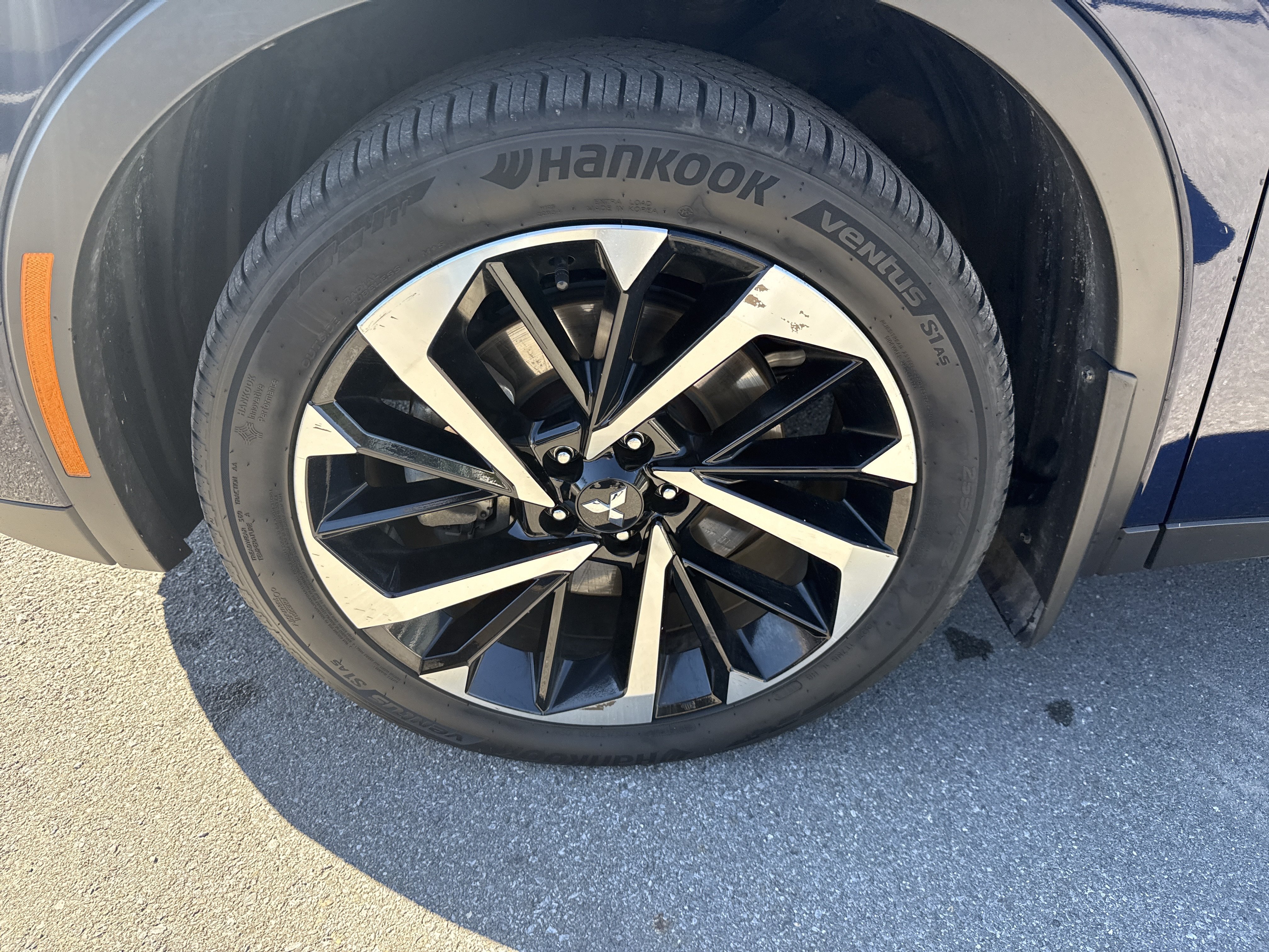 Used 2023 Mitsubishi Outlander SE AWD/4WD image 11