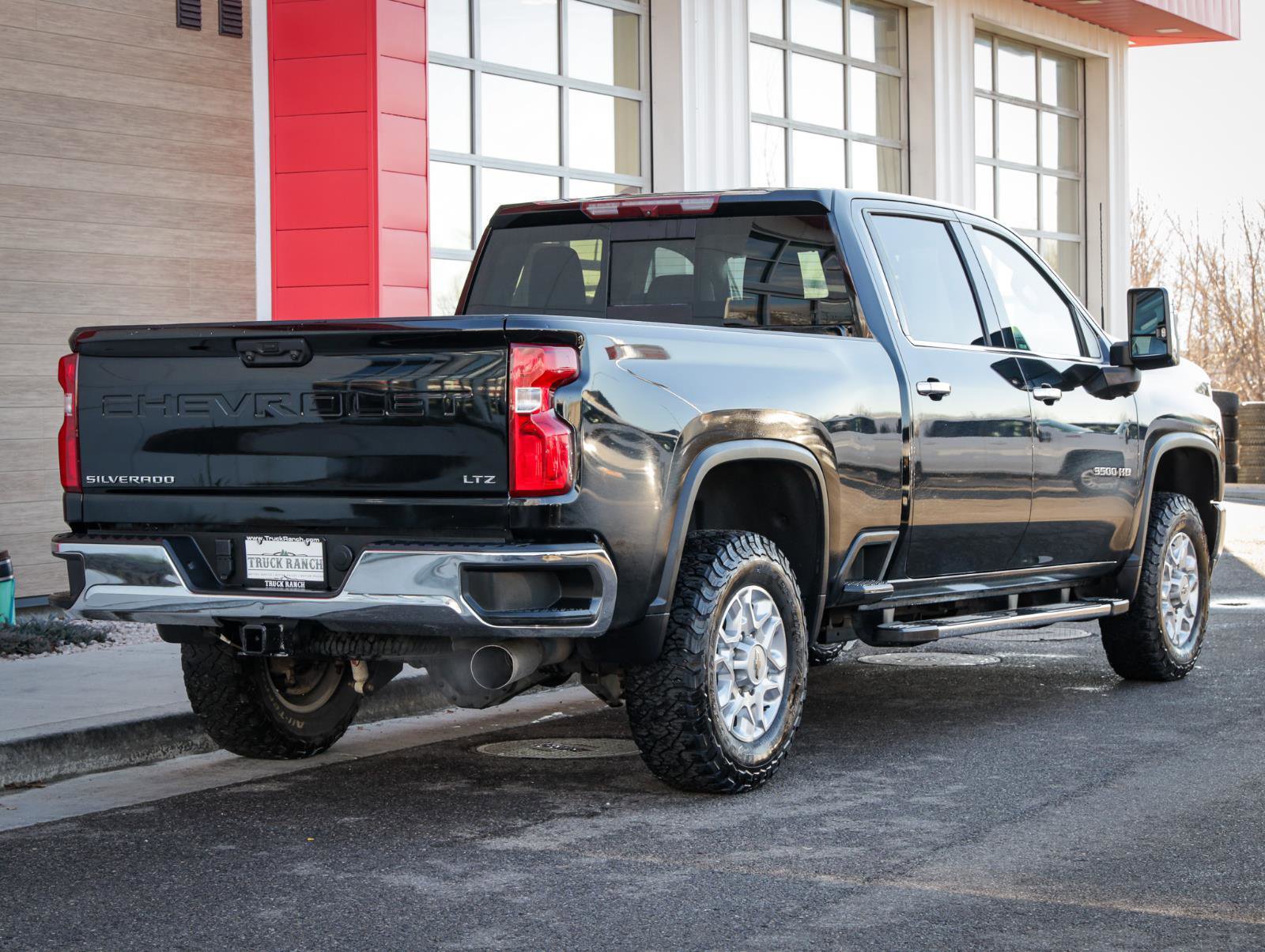 Used 2021 Chevrolet Silverado 3500 LTZ w/ LTZ Convenience Package image 3