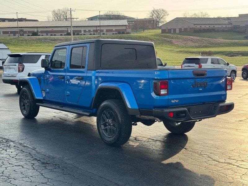 Used 2024 Jeep Gladiator Sport image 6