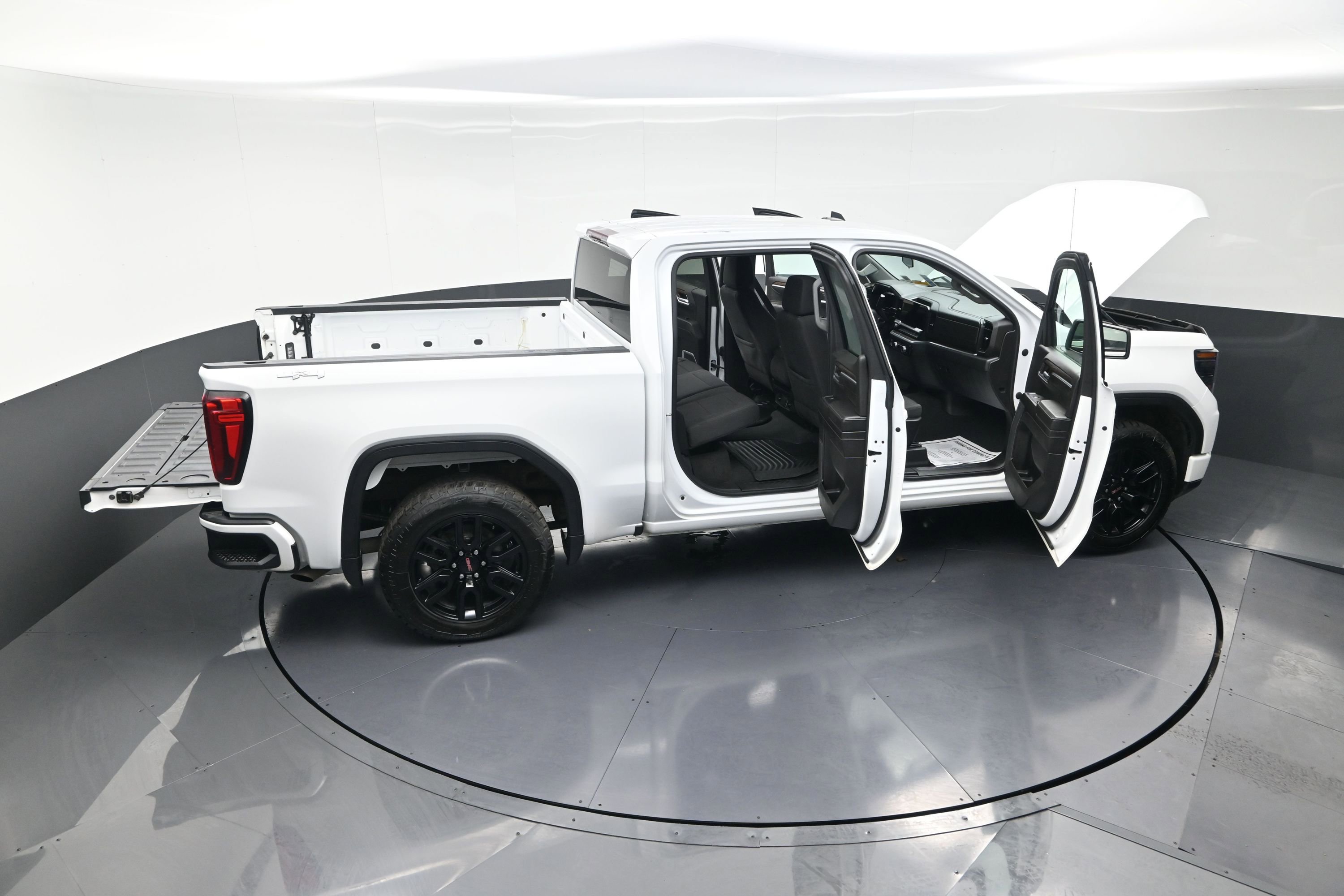 Used 2022 GMC Sierra 1500 Elevation image 14