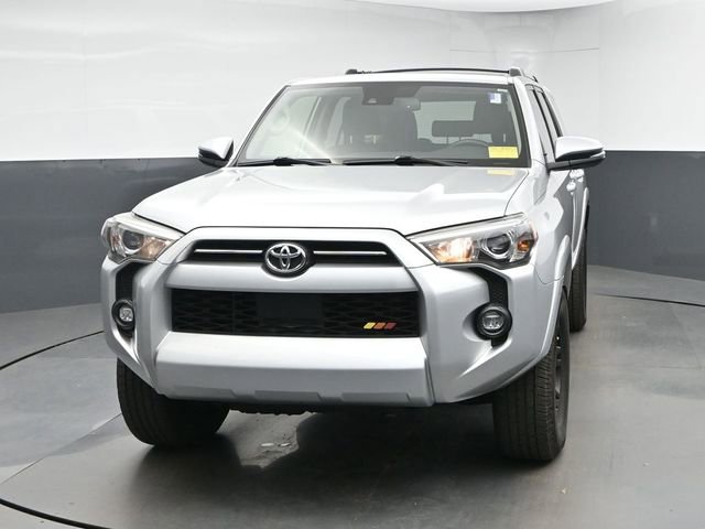 Used 2021 Toyota 4Runner SR5 Premium w/ Moonroof Package AWD/4WD image 3