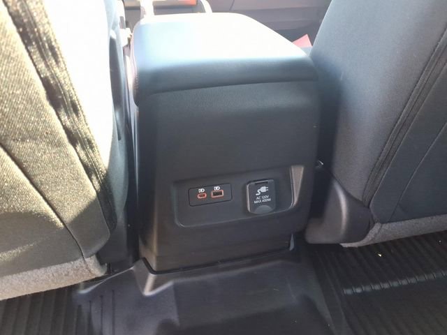 Used 2024 Nissan Frontier PRO-4X w/ Pro Convenience Package image 9