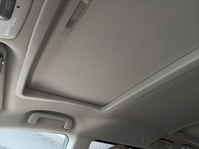 Used 2019 Toyota Sienna Limited image 13