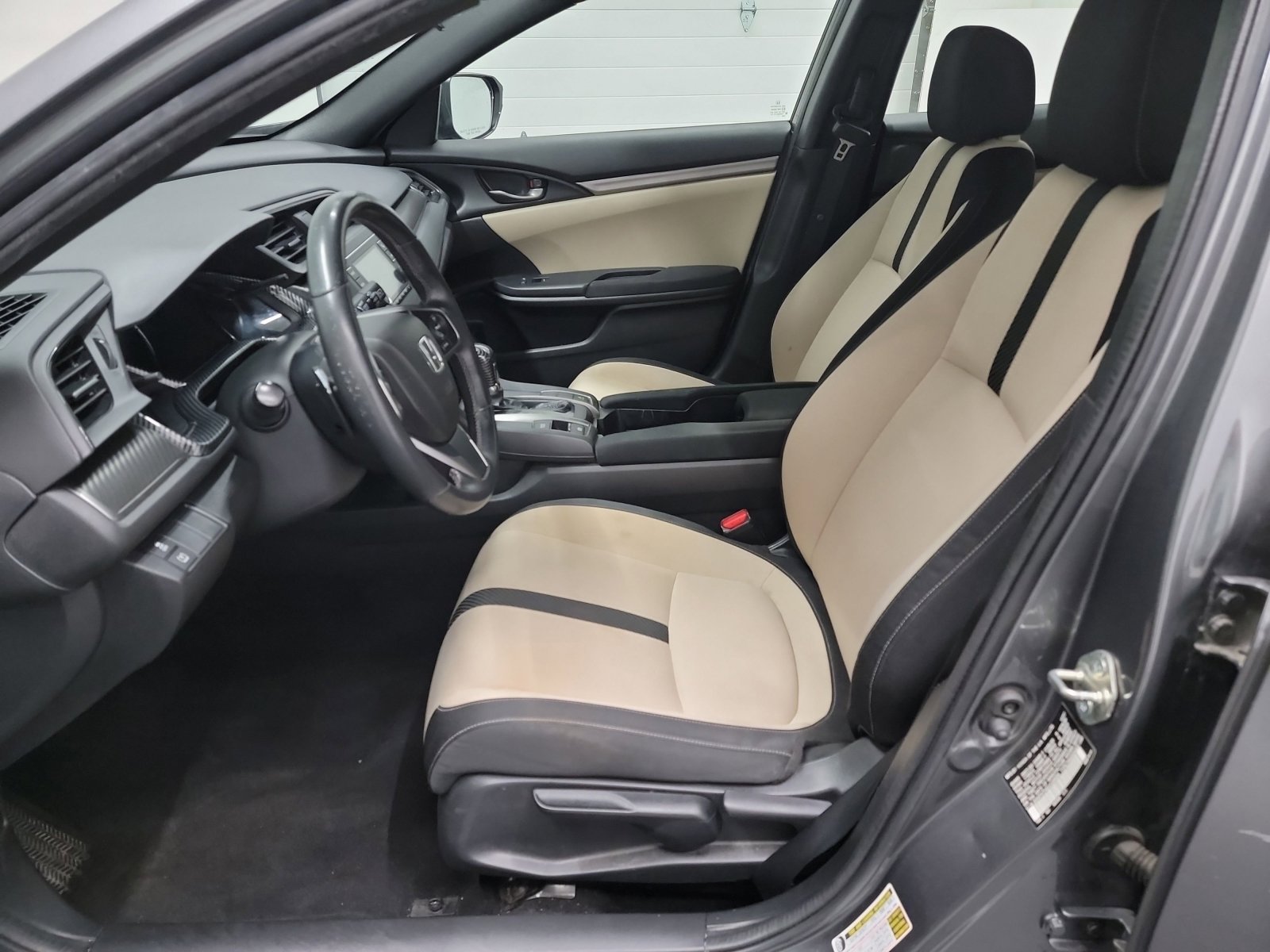 Used 2018 Honda Civic Sport image 12