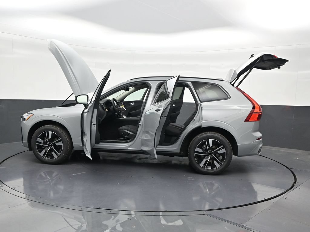 New 2026 Volvo XC60 B5 Core AWD/4WD image 31