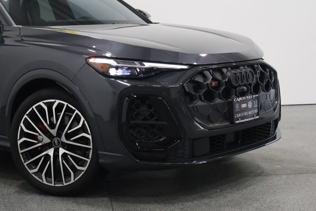 Used 2025 Audi SQ5 Prestige w/ Prestige Package AWD/4WD image 3
