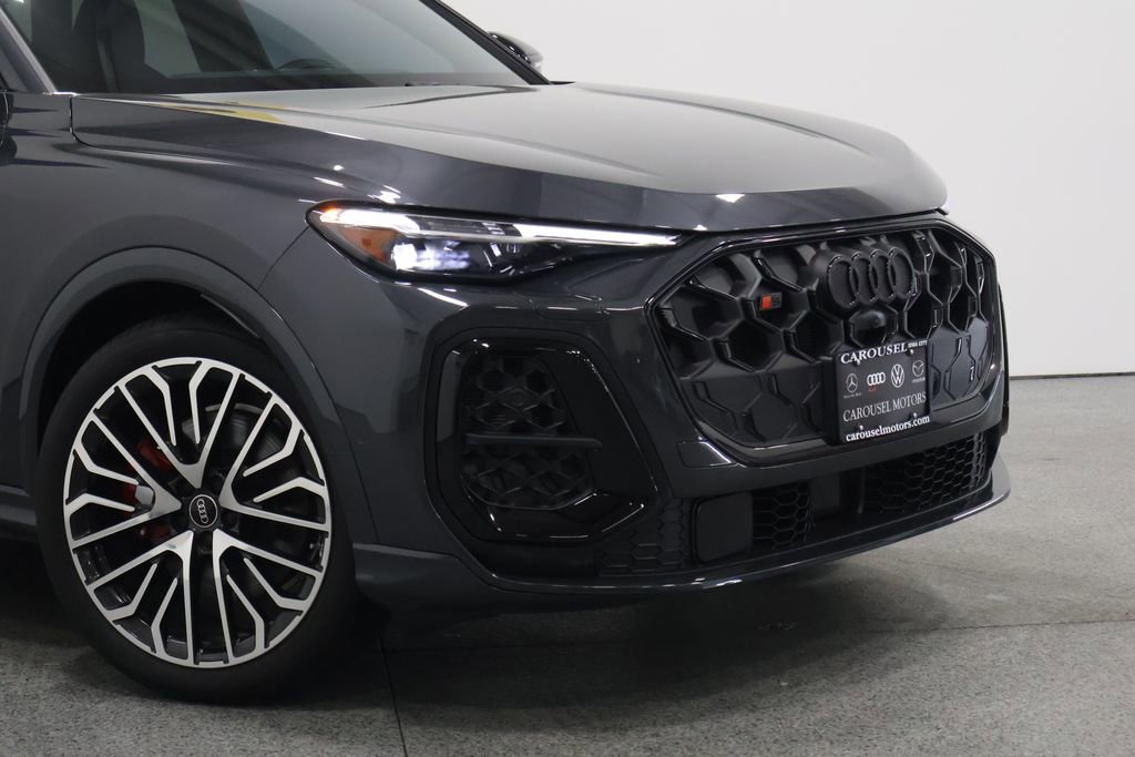 Used 2025 Audi SQ5 Prestige w/ Prestige Package AWD/4WD image 3