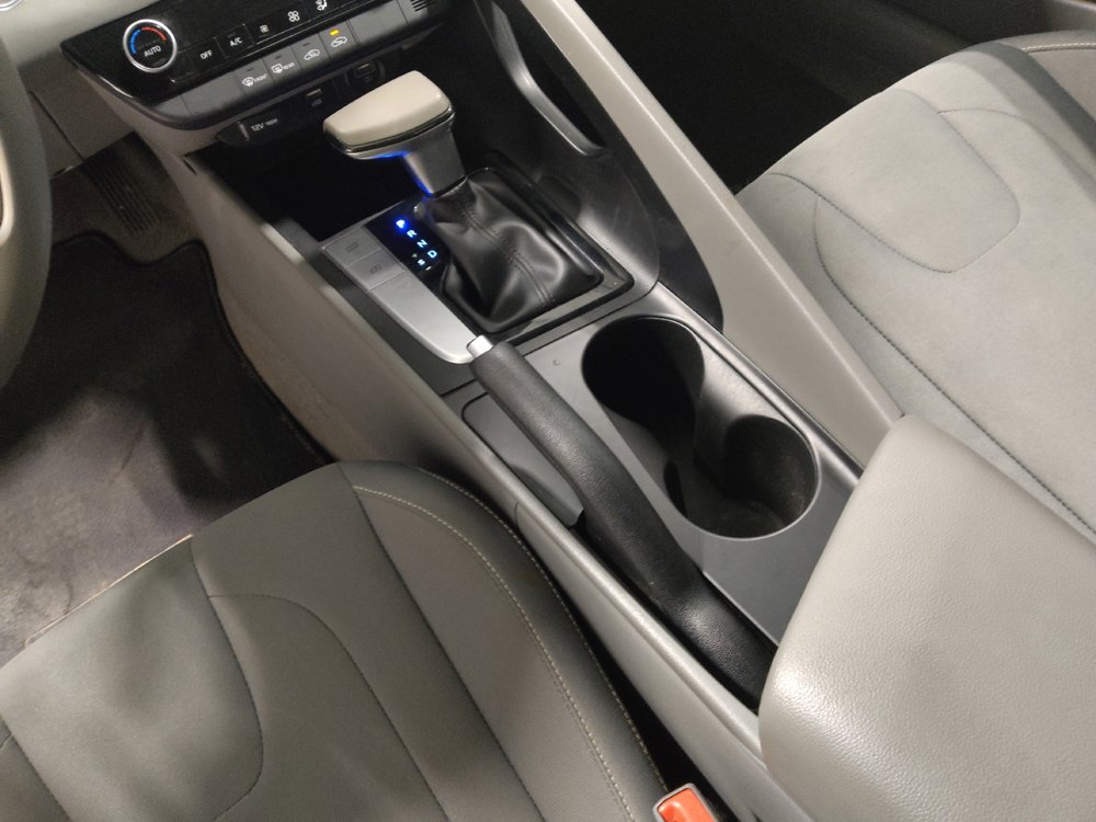 Used 2022 Hyundai Elantra SEL FWD image 26