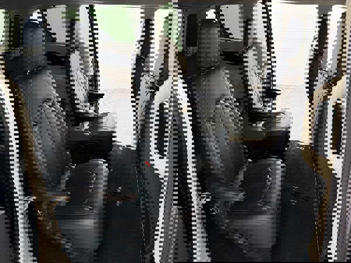 Used 2018 Chrysler Pacifica Touring-L image 12