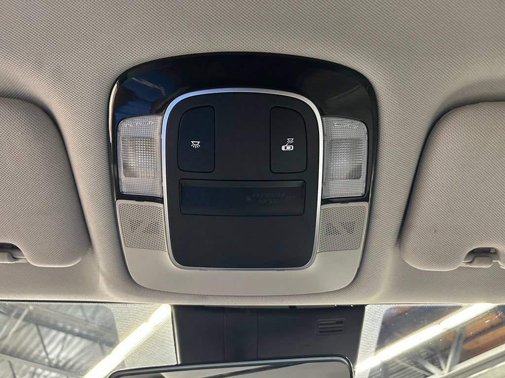 Used 2022 Hyundai Sonata SE w/ Preferred Accessory Package FWD image 21