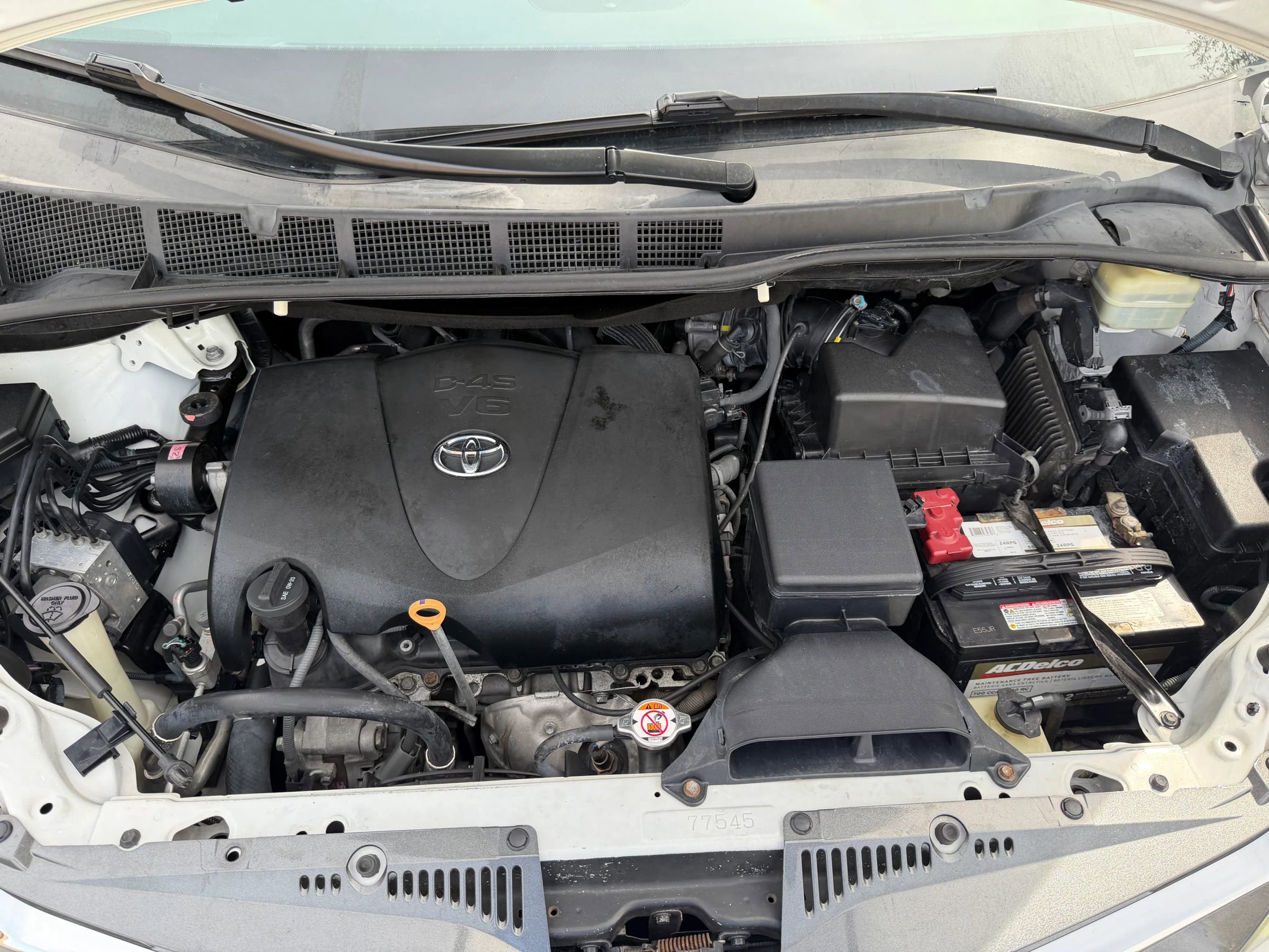 Used 2018 Toyota Sienna Limited Premium image 3