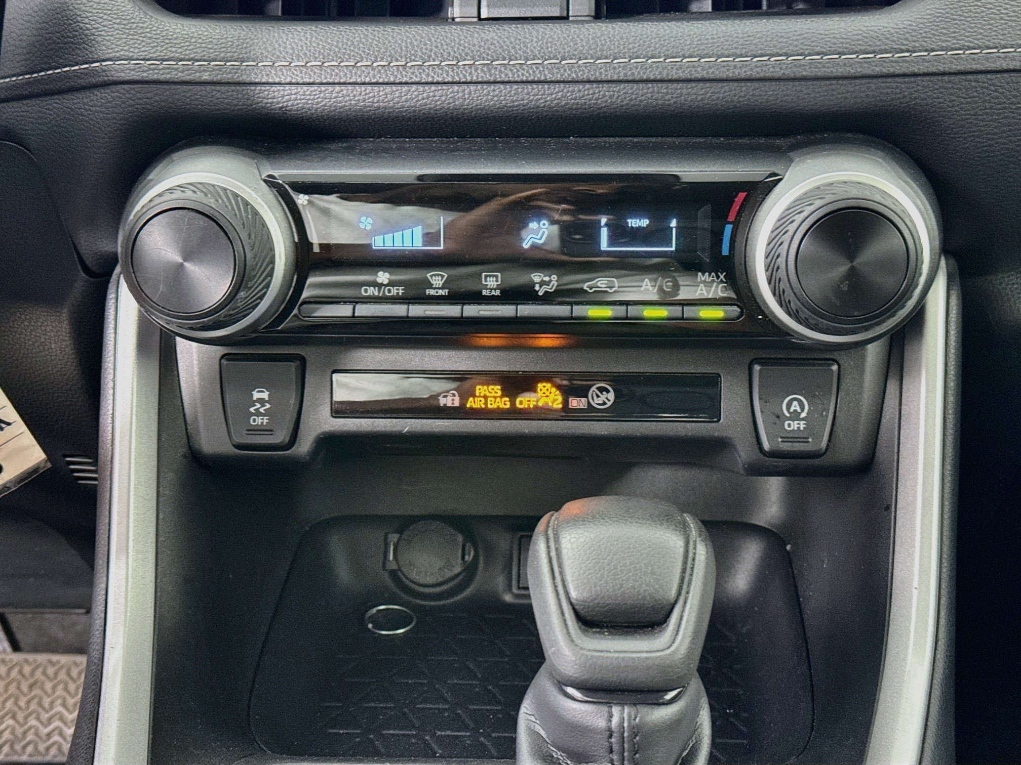 Certified 2025 Toyota RAV4 LE AWD/4WD image 15