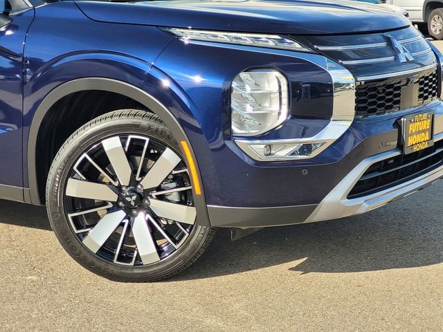 Used 2025 Mitsubishi Outlander SE image 9