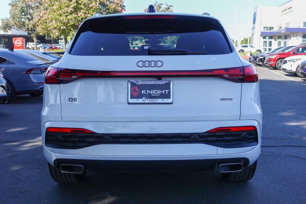 New 2025 Audi Q5 Prestige image 8
