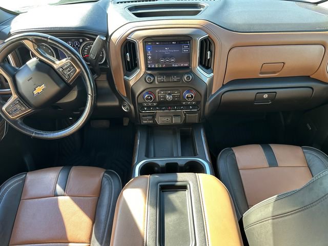 Used 2022 Chevrolet Silverado 2500 High Country w/ Z71 Off-Road Package image 17