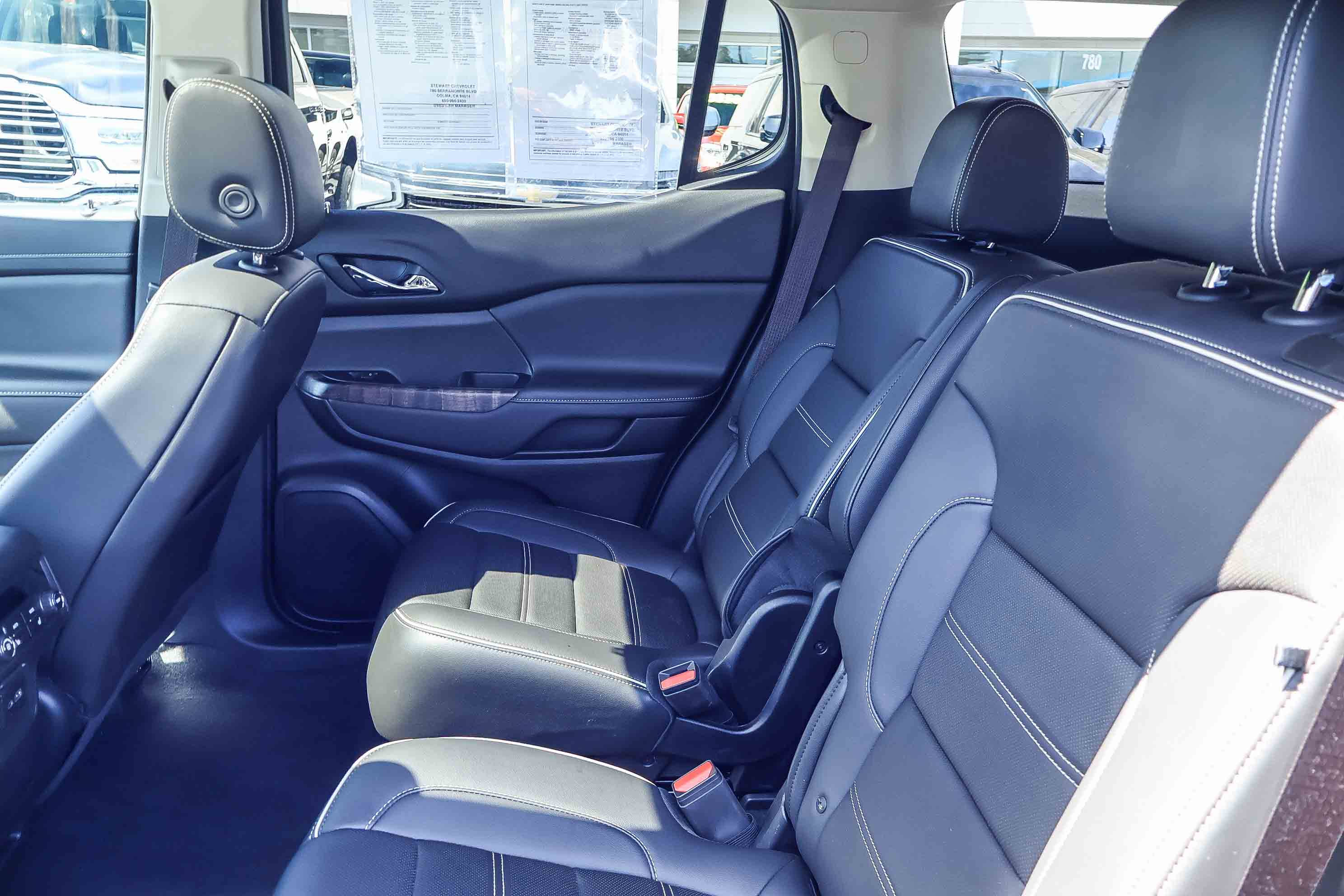 Used 2023 GMC Acadia Denali w/ Denali Ultimate Package image 14