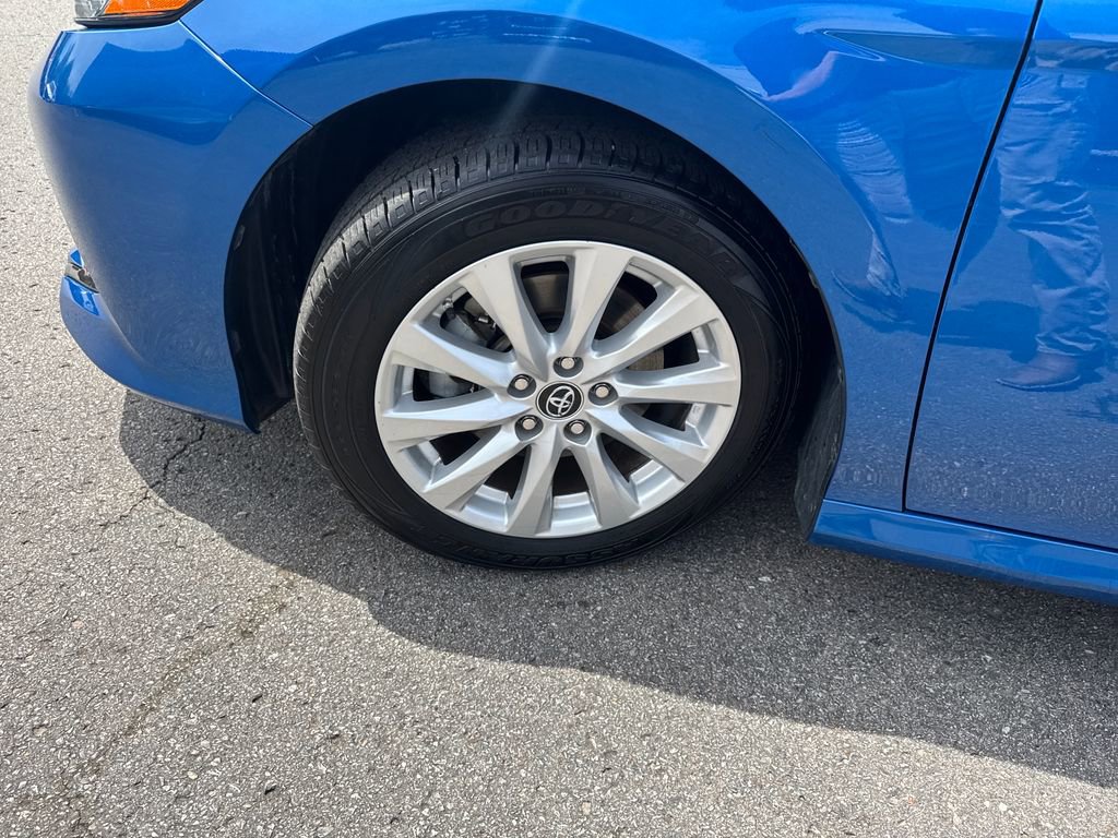 Used 2019 Toyota Camry LE w/ Convenience Package FWD image 29