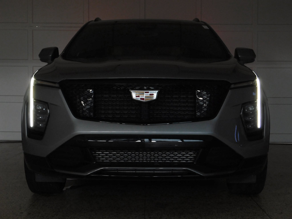 Used 2024 Cadillac XT4 Sport AWD/4WD image 10
