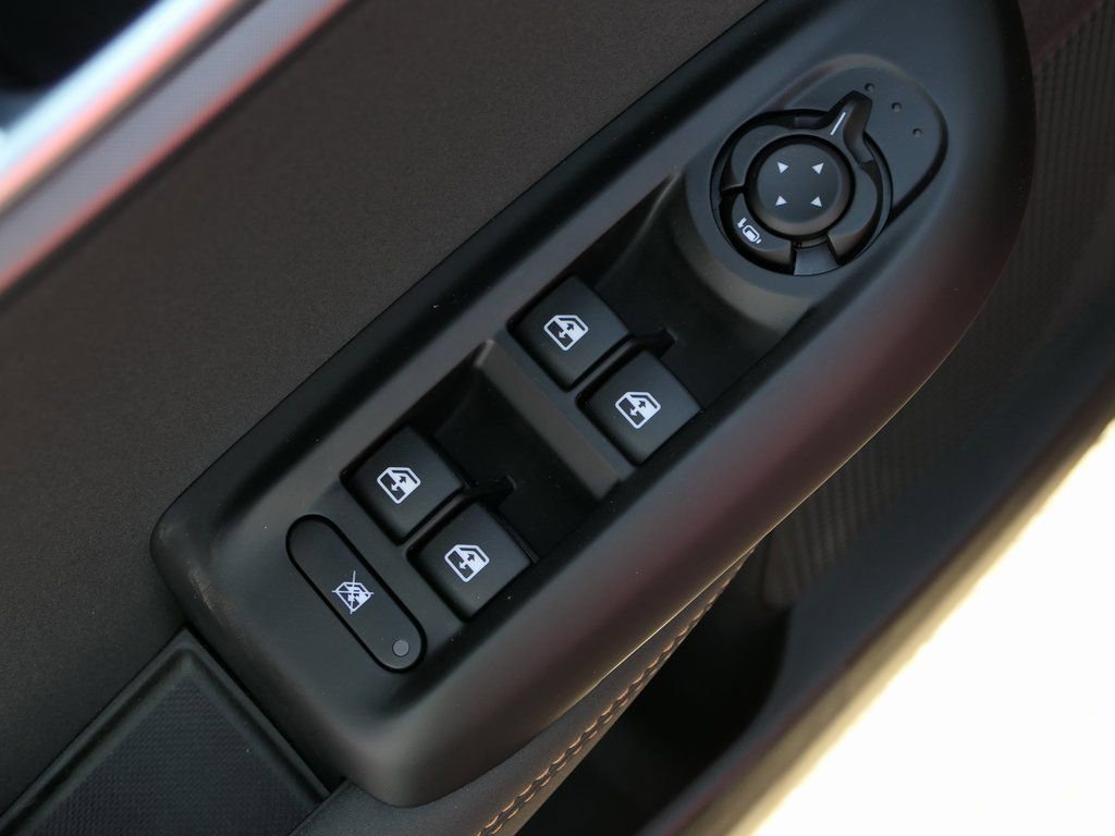 New 2025 Alfa Romeo Tonale w/ Premium Package image 15