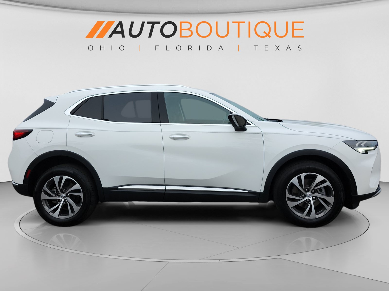 Used 2022 Buick Envision Essence w/ Safety Package FWD image 6