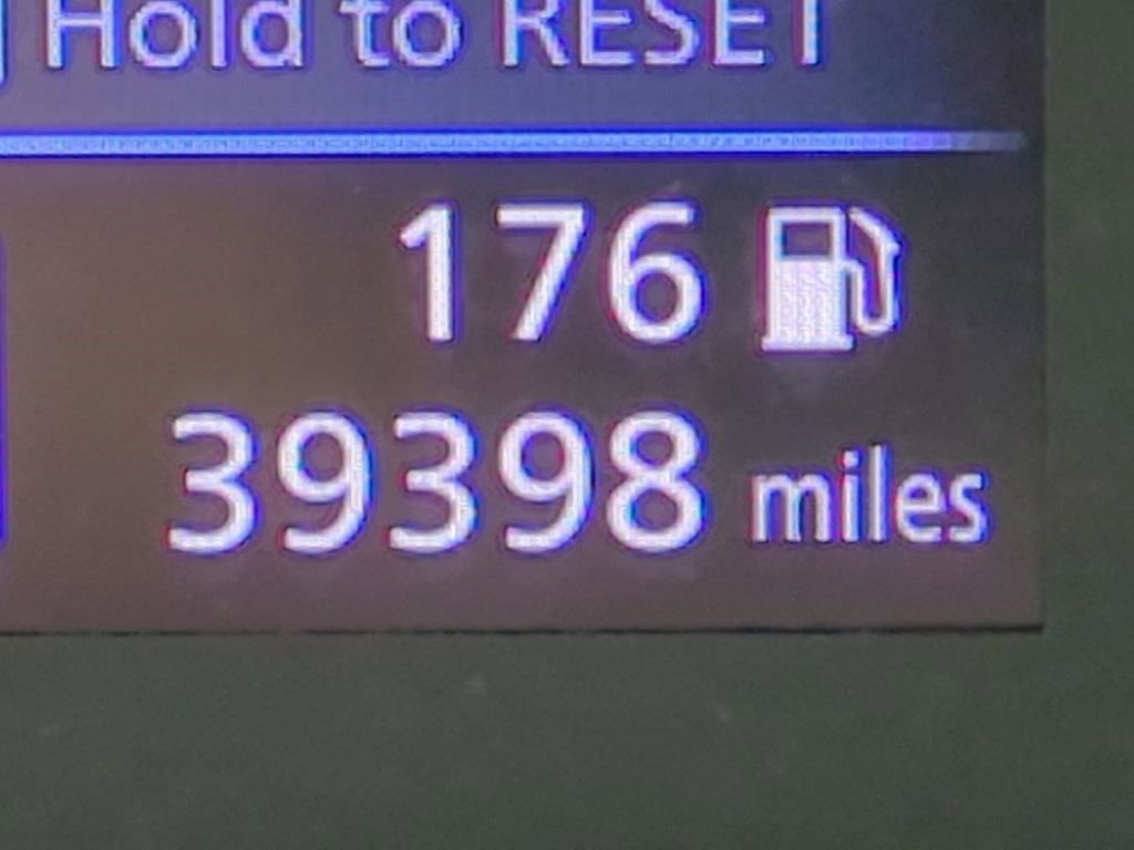 Certified 2022 Nissan Sentra S image 25