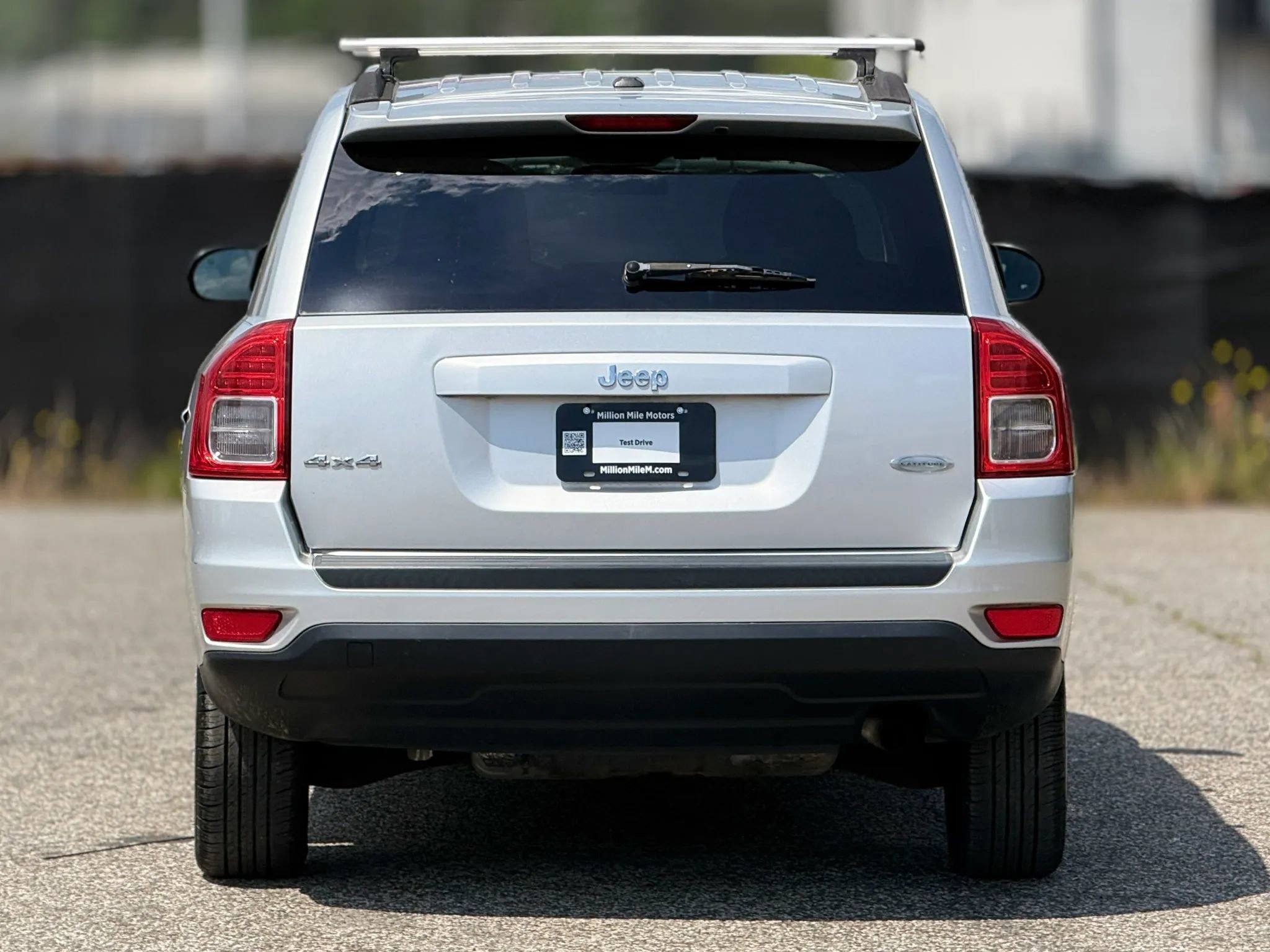 Used 2011 Jeep Compass Latitude w/ Sun/Sound Group AWD/4WD image 4