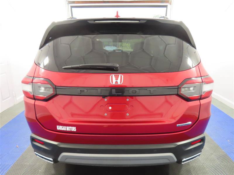 Used 2024 Honda Pilot Touring image 11
