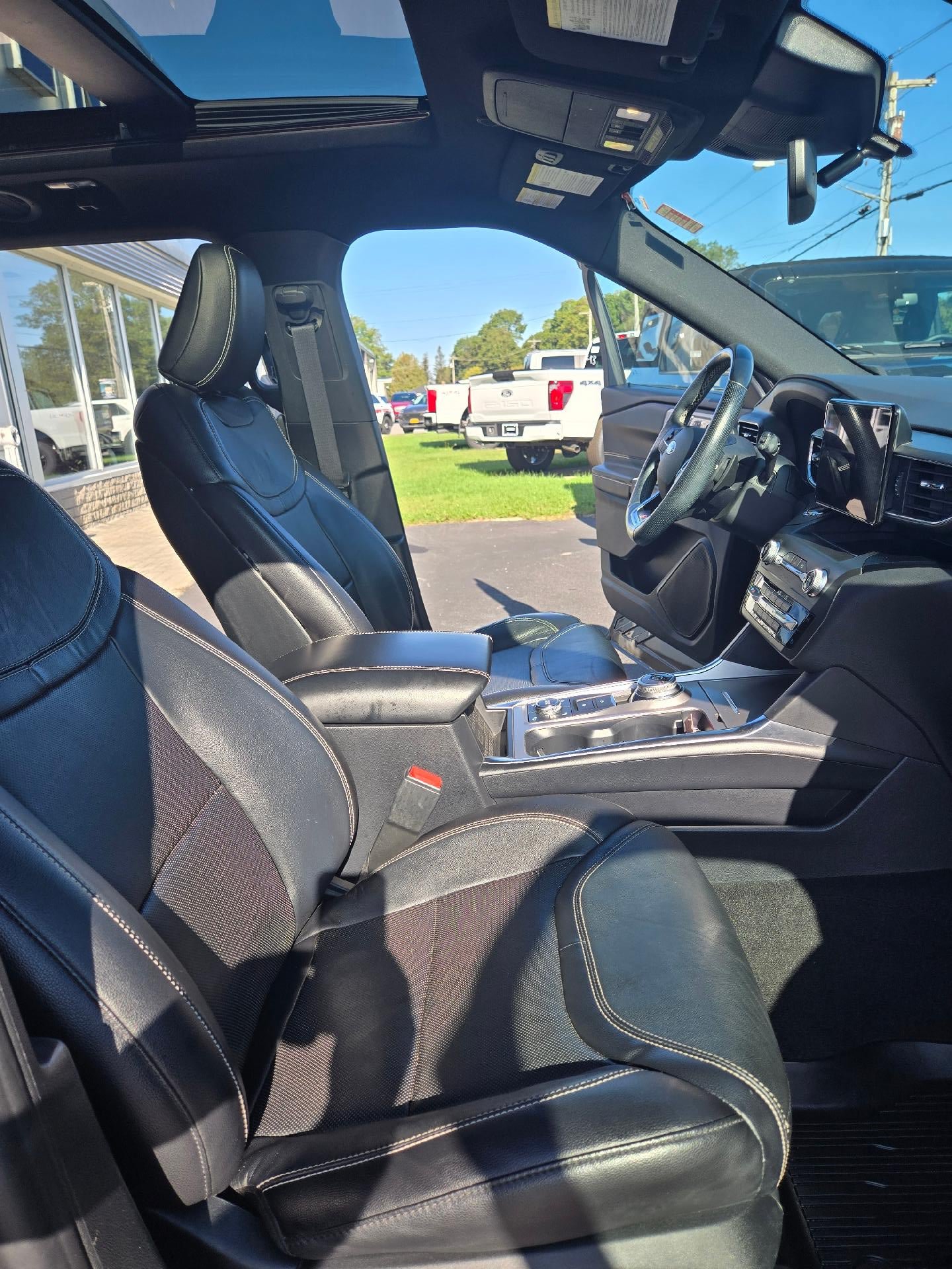 Used 2020 Ford Explorer ST AWD/4WD image 18