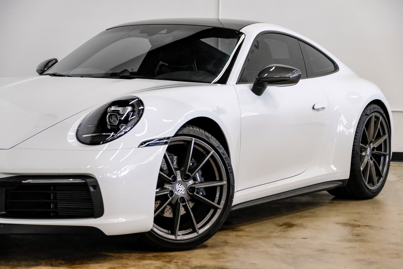 Used 2024 Porsche 911 Carrera T image 3