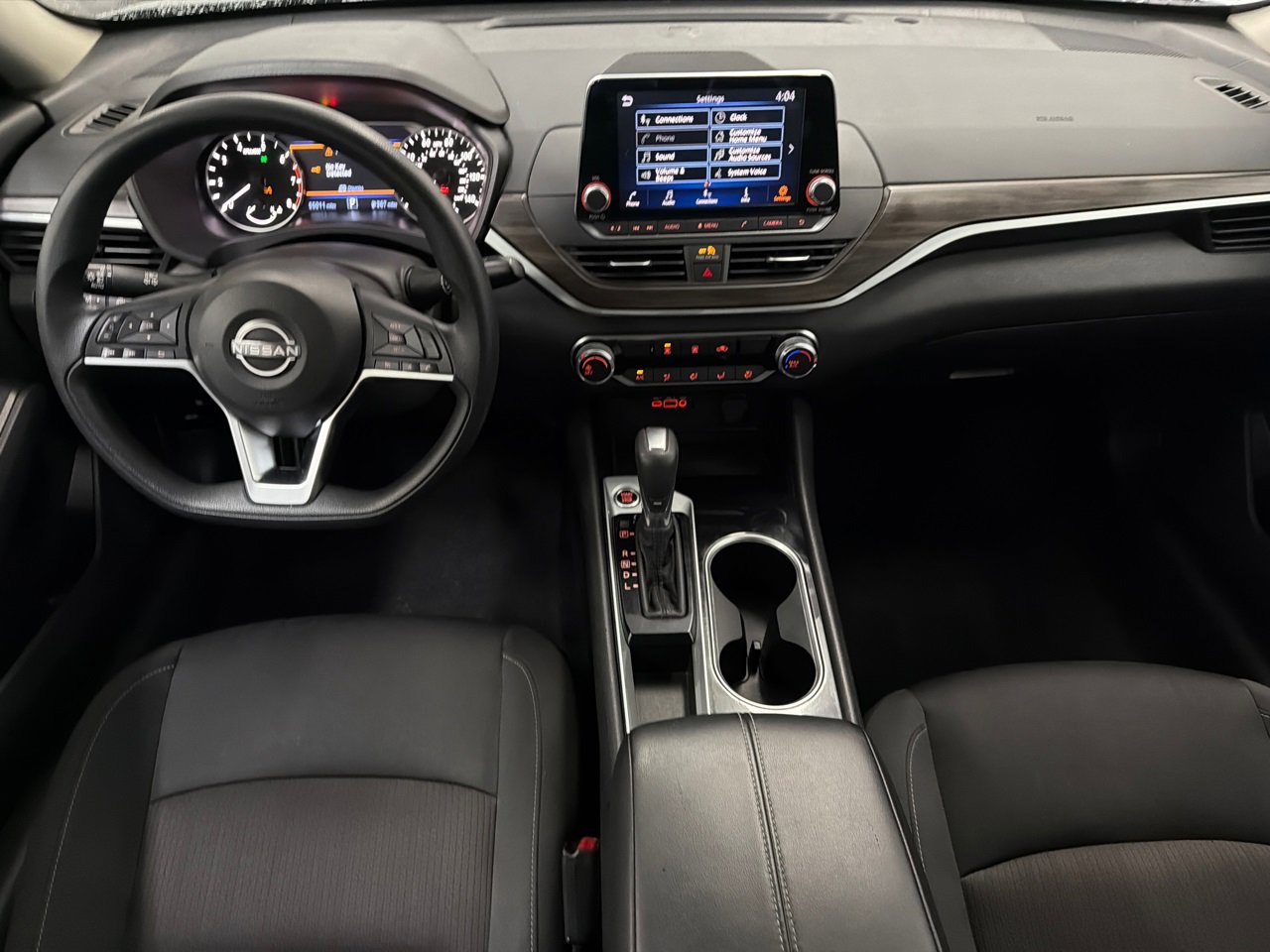 Used 2024 Nissan Altima 2.5 SV image 15