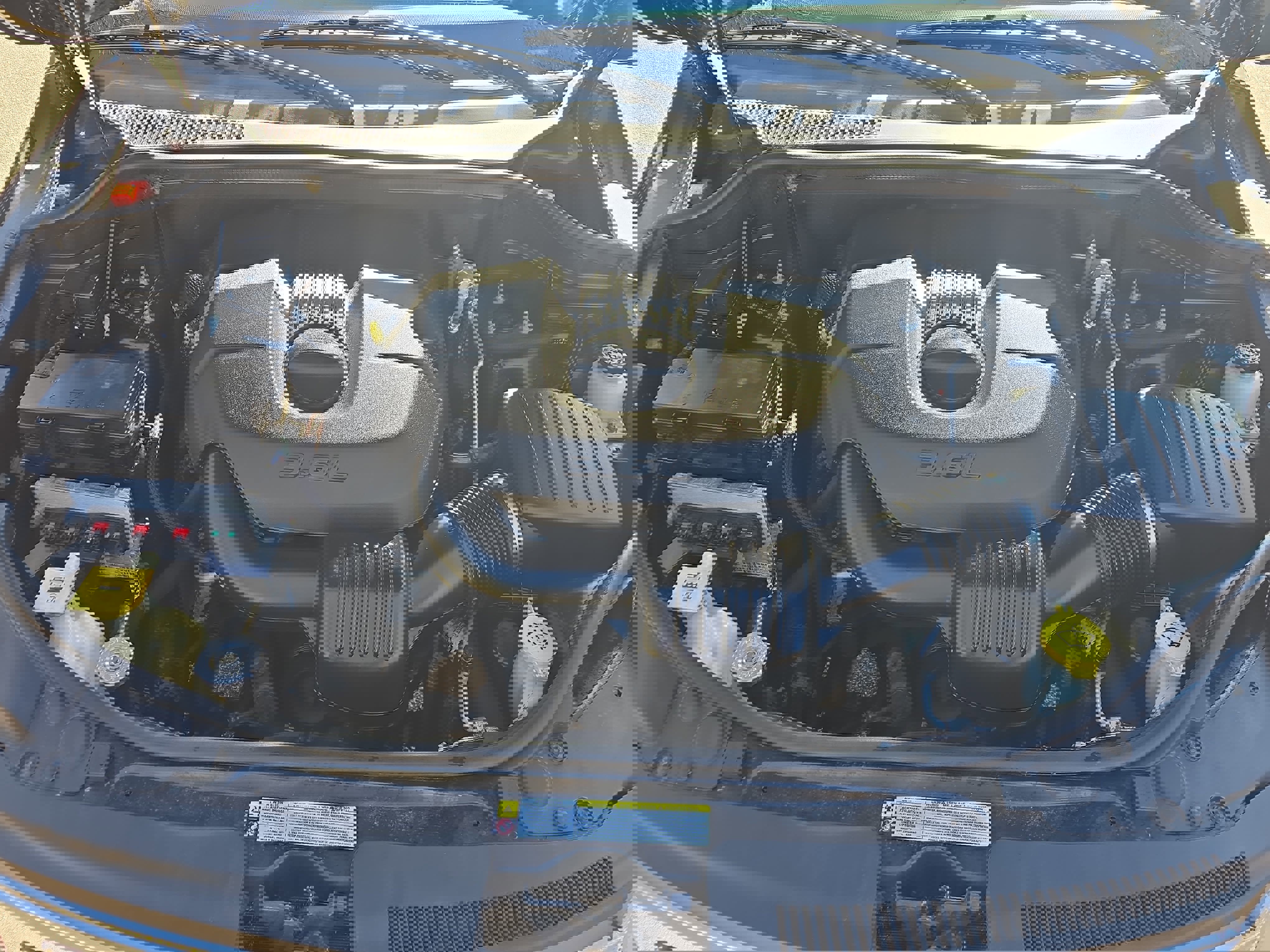 Used 2011 Jeep Grand Cherokee Laredo image 28