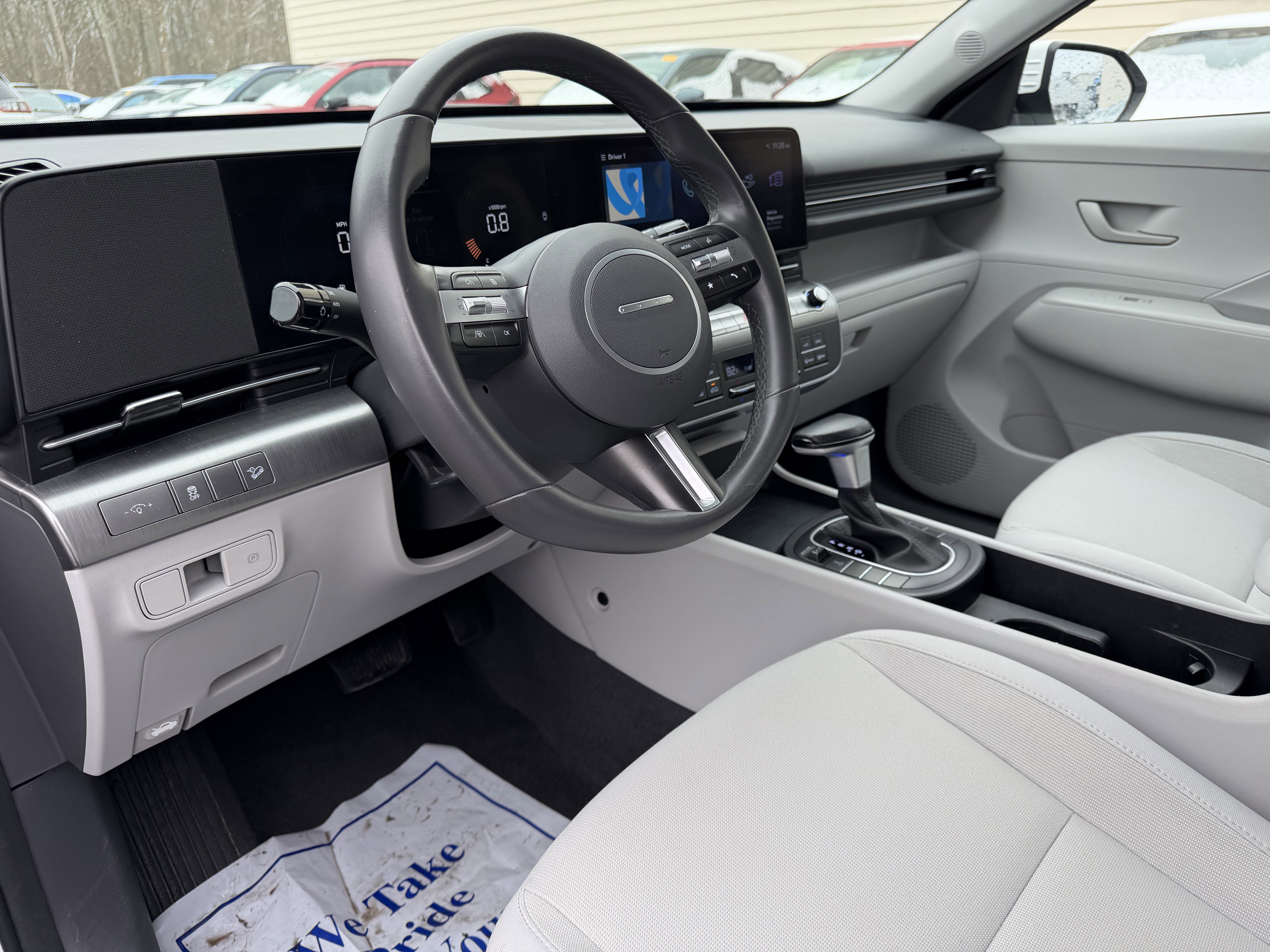 Used 2024 Hyundai Kona SEL image 13