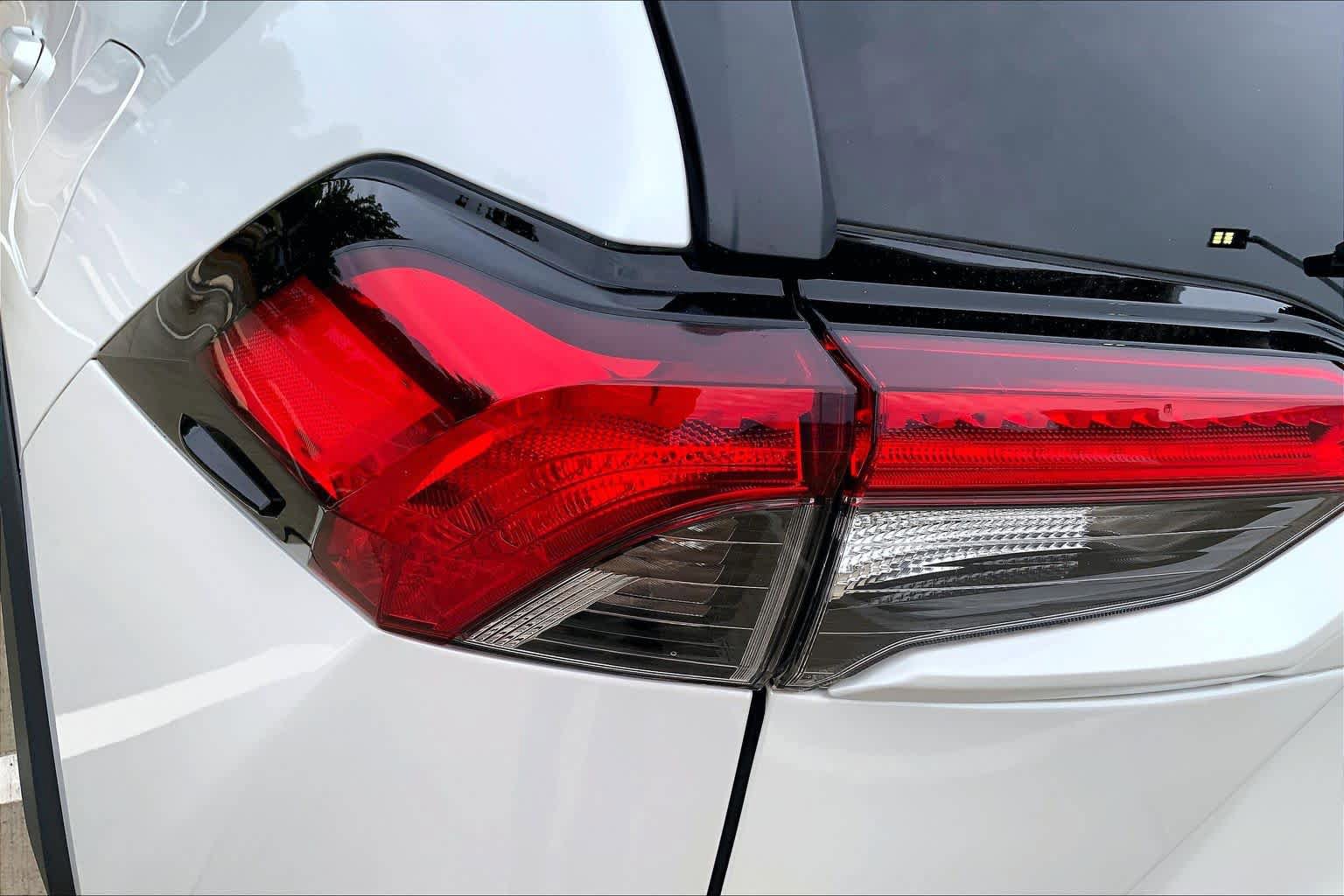 Used 2024 Toyota RAV4 XLE Premium FWD image 28