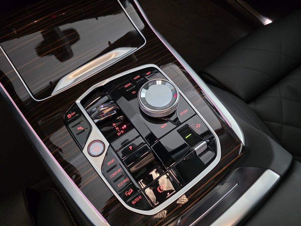 New 2026 BMW X7 xDrive40i image 16