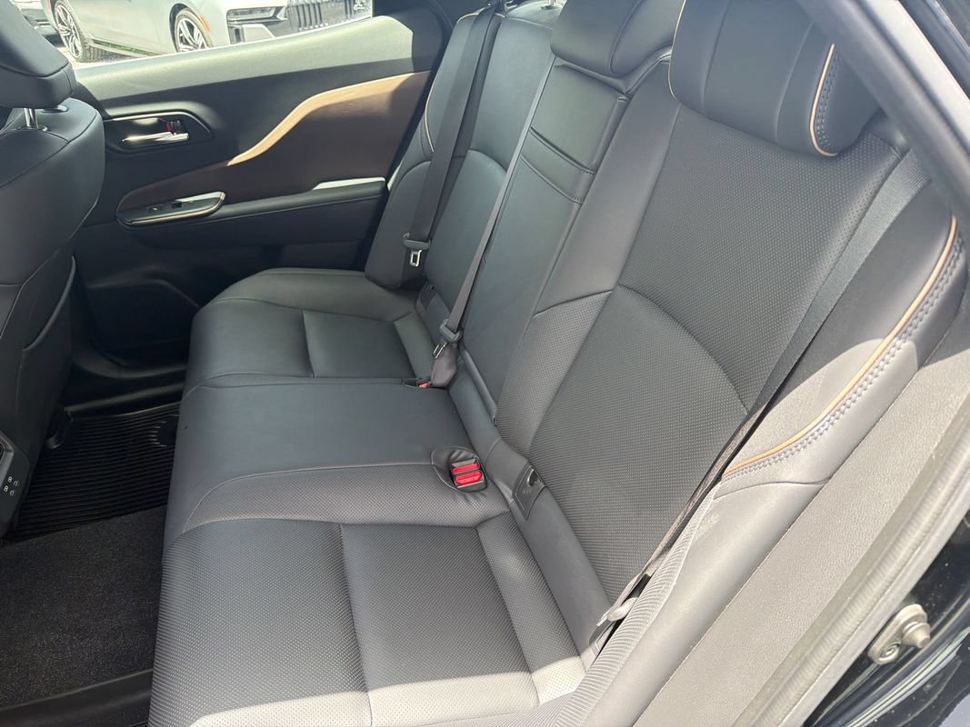 Used 2023 Toyota Crown AWD/4WD image 14