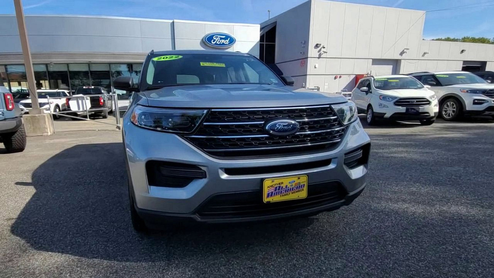 Certified 2022 Ford Explorer XLT image 3