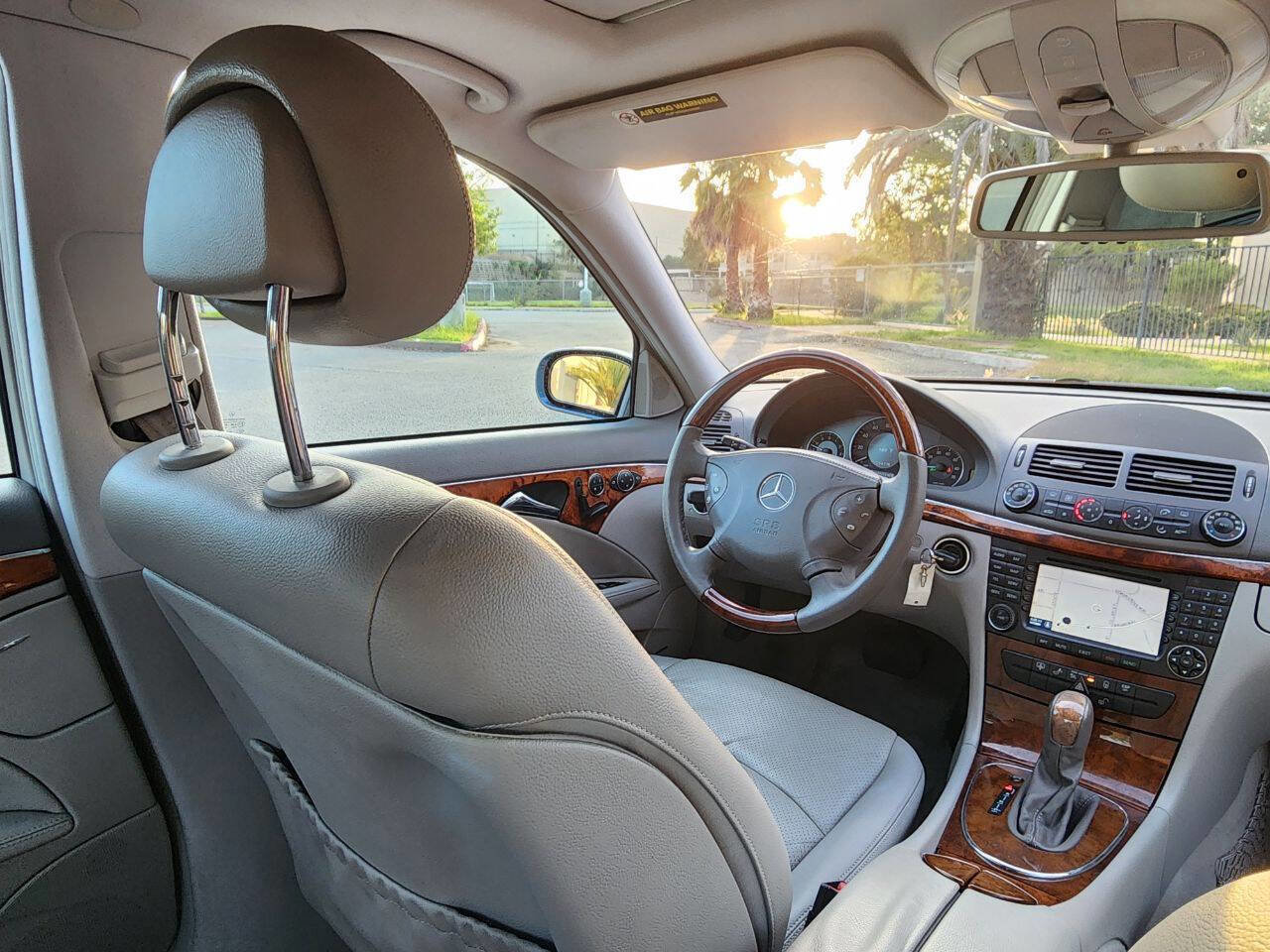 Used 2005 Mercedes-Benz E 320 Sedan image 27