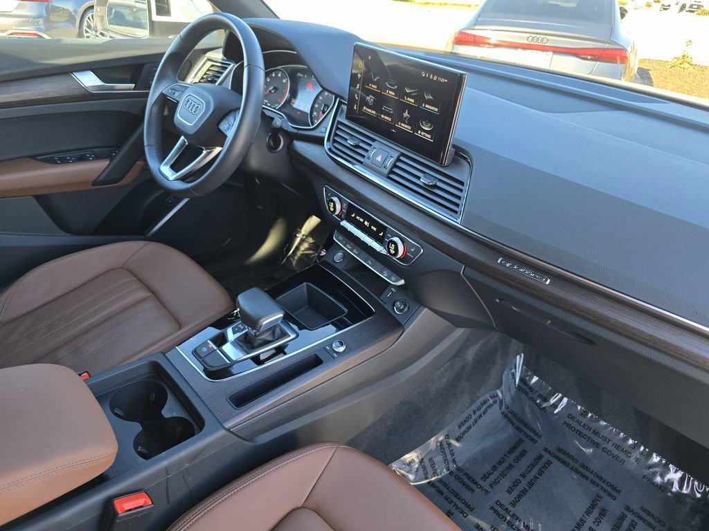 Used 2023 Audi Q5 2.0T Premium w/ Convenience Package image 10