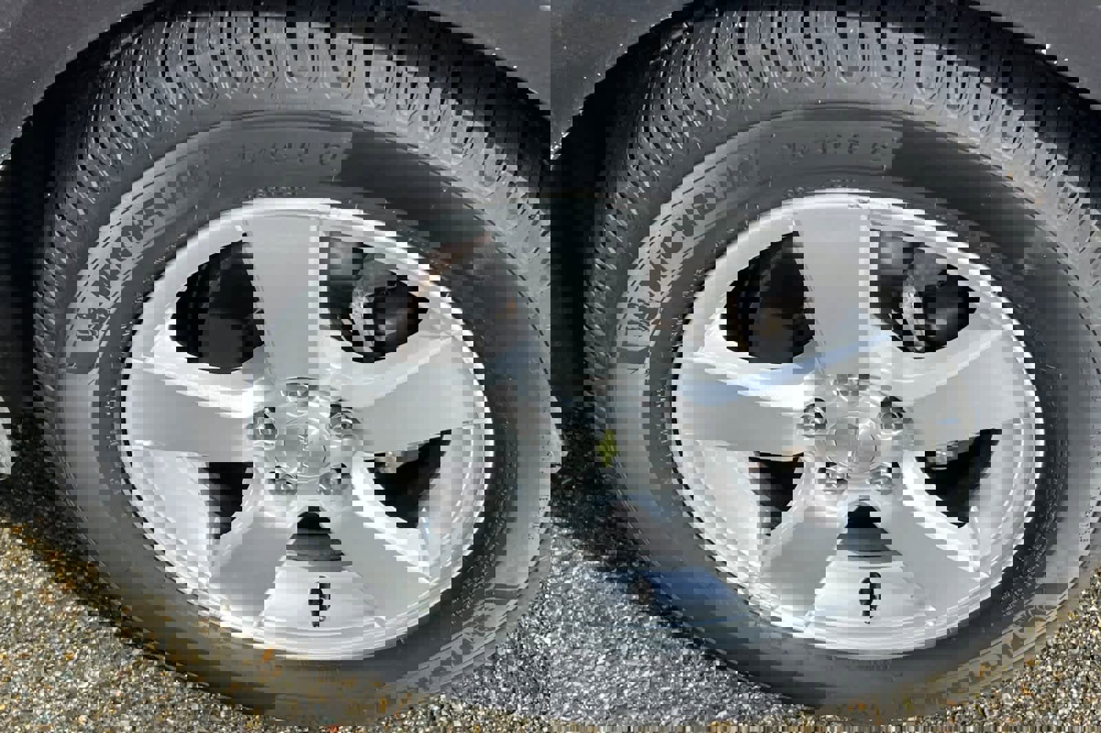 Used 2015 Chevrolet Cruze LT w/ Technology Package image 12