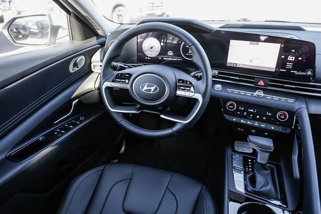 New 2026 Hyundai Elantra Limited FWD image 17