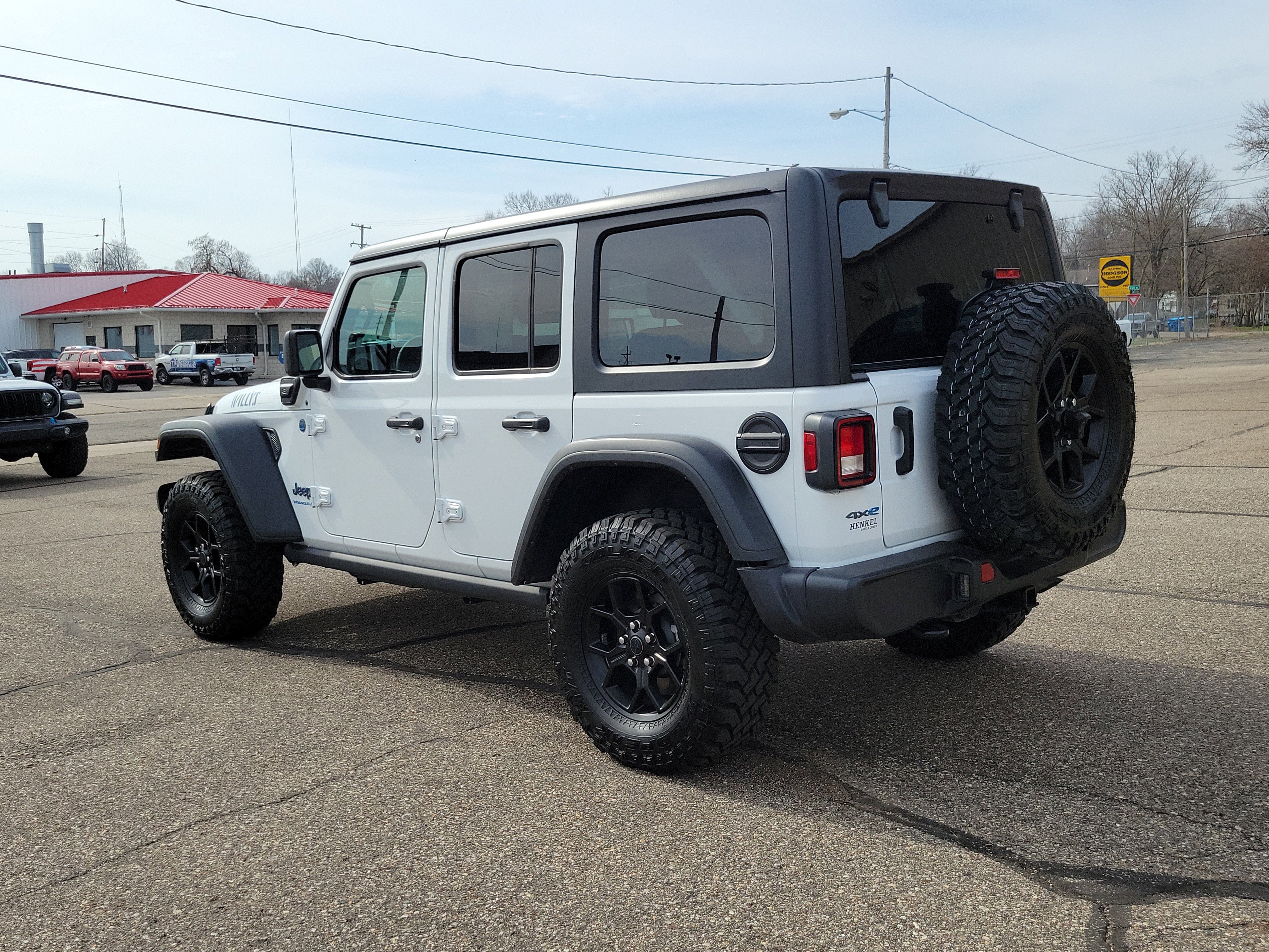 Used 2025 Jeep Wrangler Unlimited Sport S 4xe AWD/4WD image 3