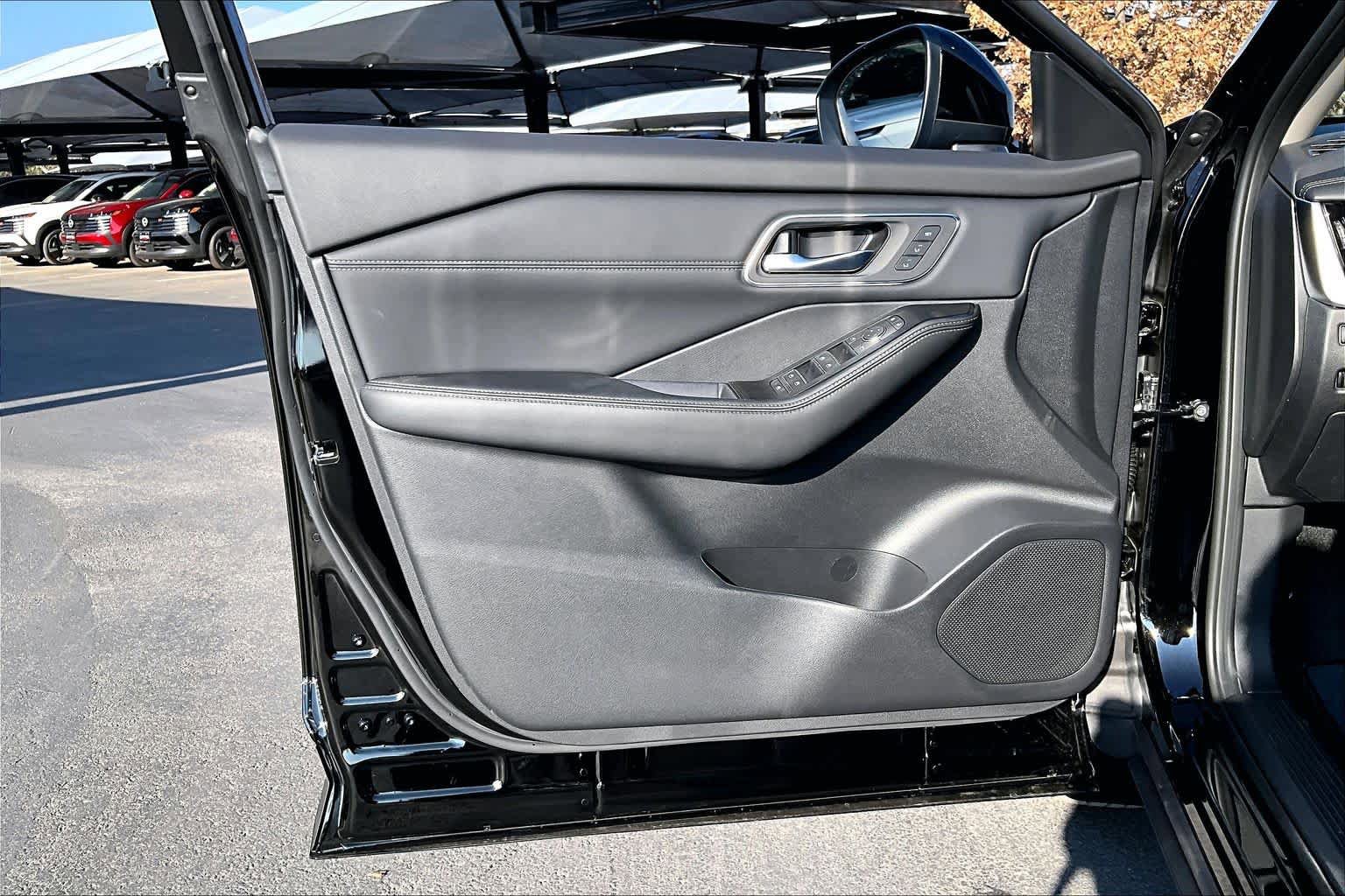 New 2026 Nissan Rogue Platinum w/ Platinum Premium Package image 10