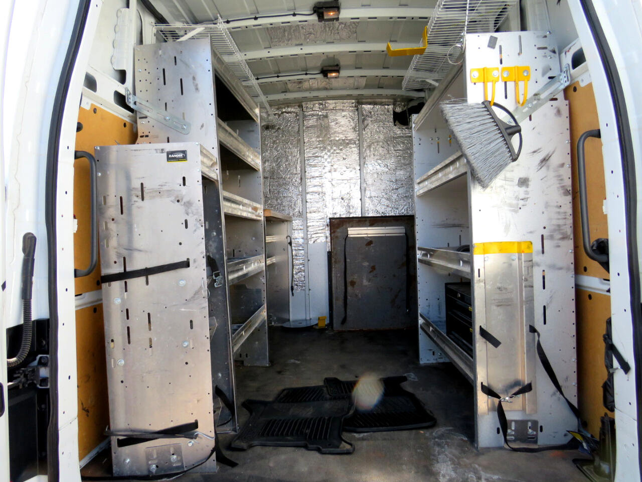 Used 2017 Nissan NV 3500 SV image 22