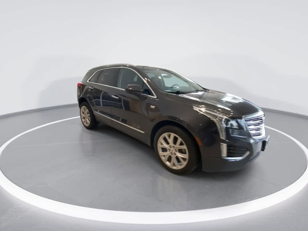 Used 2018 Cadillac XT5 Luxury w/ Driver Awareness Package AWD/4WD image 2