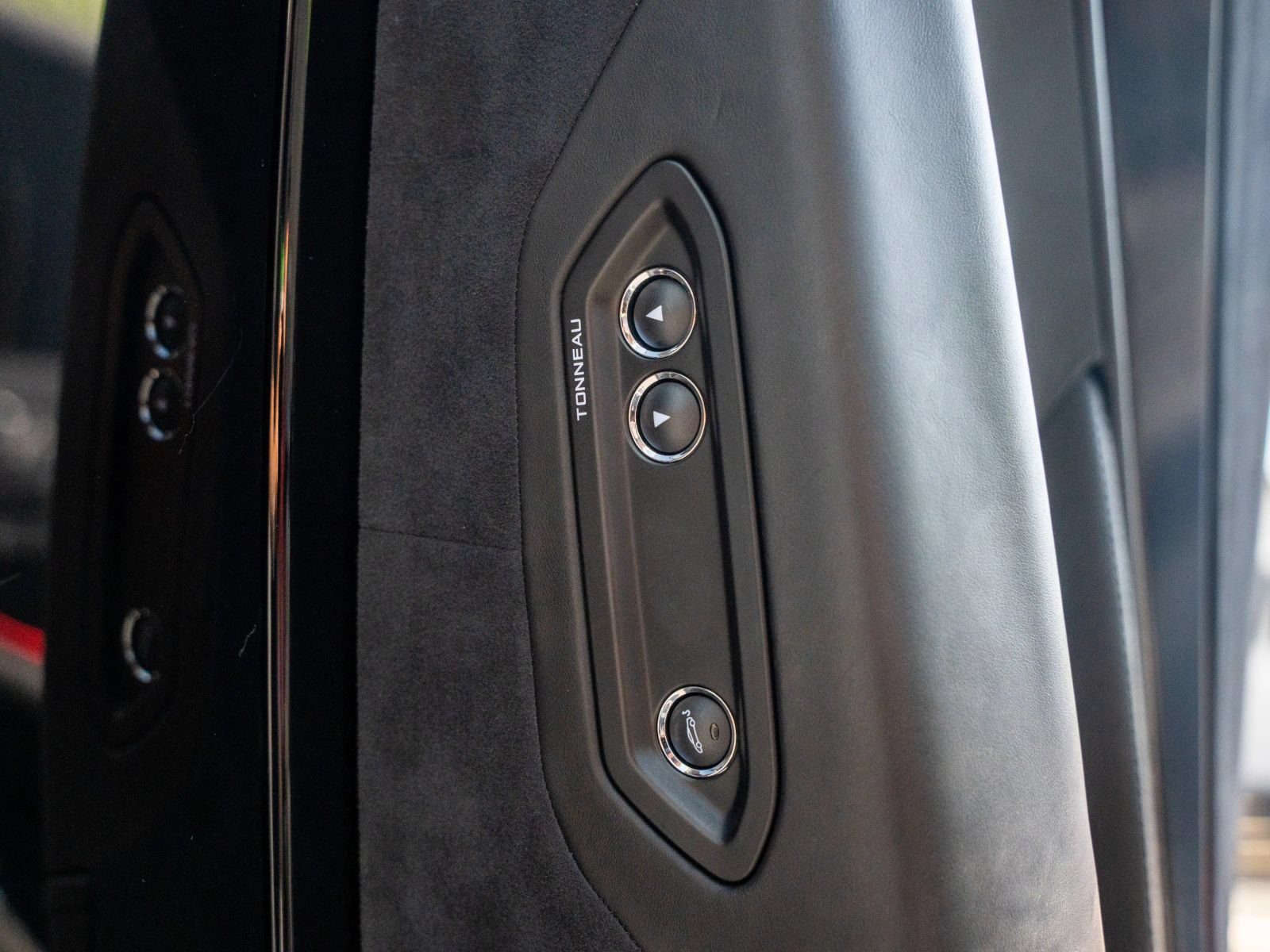 Used 2020 McLaren 720S Spider RWD image 45