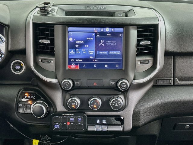 Used 2022 RAM 1500 Big Horn AWD/4WD image 14