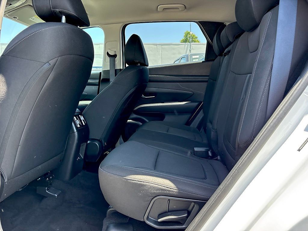 Used 2026 Hyundai Tucson SEL FWD image 23