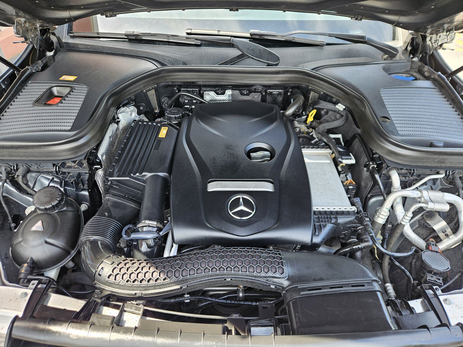 Used 2016 Mercedes-Benz GLC 300 4MATIC image 8