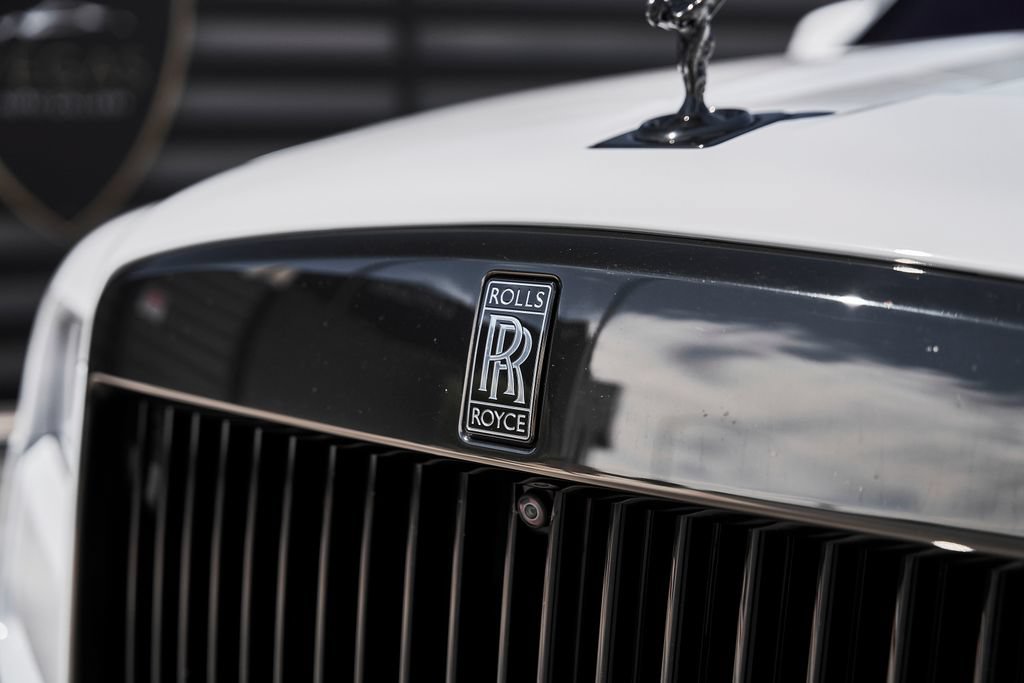 Used 2024 Rolls-Royce Cullinan Black Badge w/ Dark Exterior Package AWD/4WD image 8
